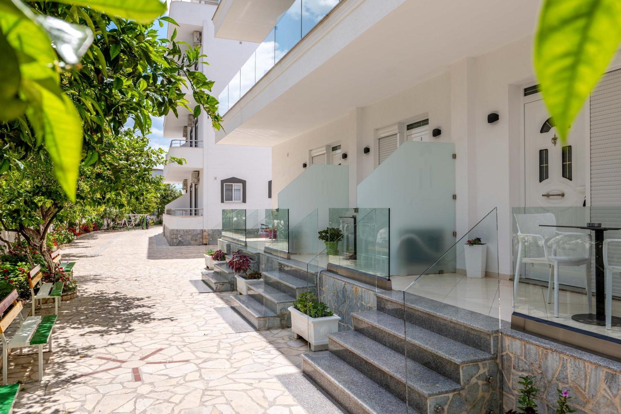 Apartments Margarita Ksamil Bagian luar foto
