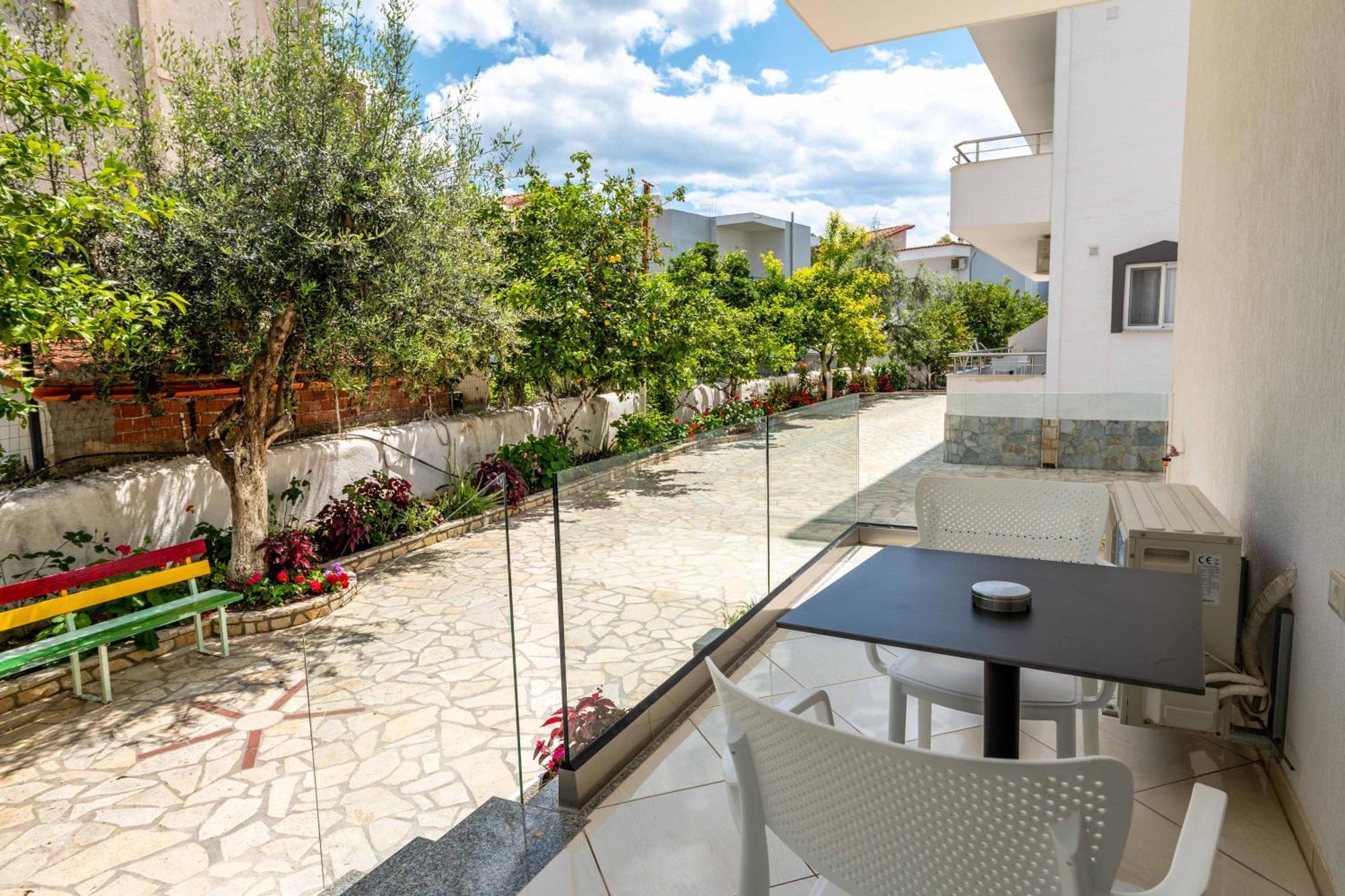 Apartments Margarita Ksamil Bagian luar foto